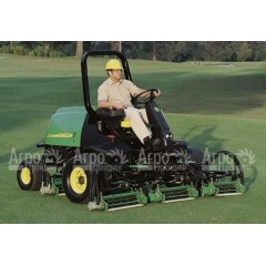 Бензиновая газонокосилка для фейрвея  Jonh Deere - 3235 С  в Курске